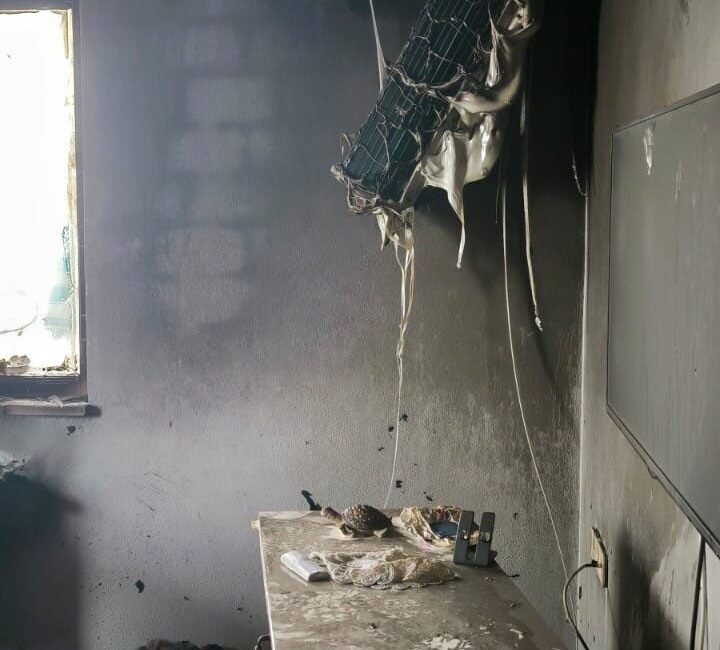 Adapazarı’nda Yangında Mahsur Kalan 5 Yaşındaki Çocuk İtfaiye Tarafından Kurtarıldı Sakarya'nın Adapazarı ilçesinde, bir evde çıkan yangında mahsur kalan 5