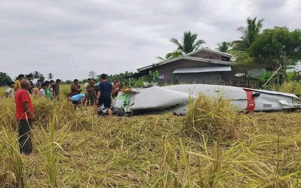 Filipinler’de Düşen Küçük Uçakta 4 Kişi Hayatını Kaybetti Filipinler’in güneyinde, Ampatuan kasabasında Beech King Air 350 tipi bir