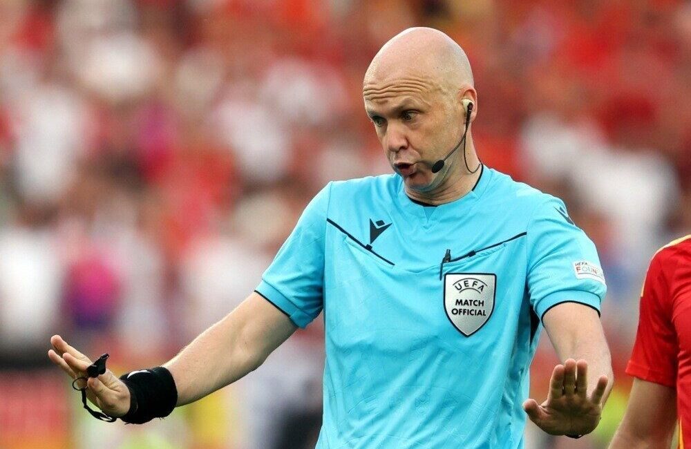 Galatasaray, AZ Alkmaar ile Oynayacağı Maçta Anthony Taylor’un Yöneteceği Duyuruldu Galatasaray, 20 Şubat Perşembe günü saat 20.45'te sahasında AZ Alkmaar