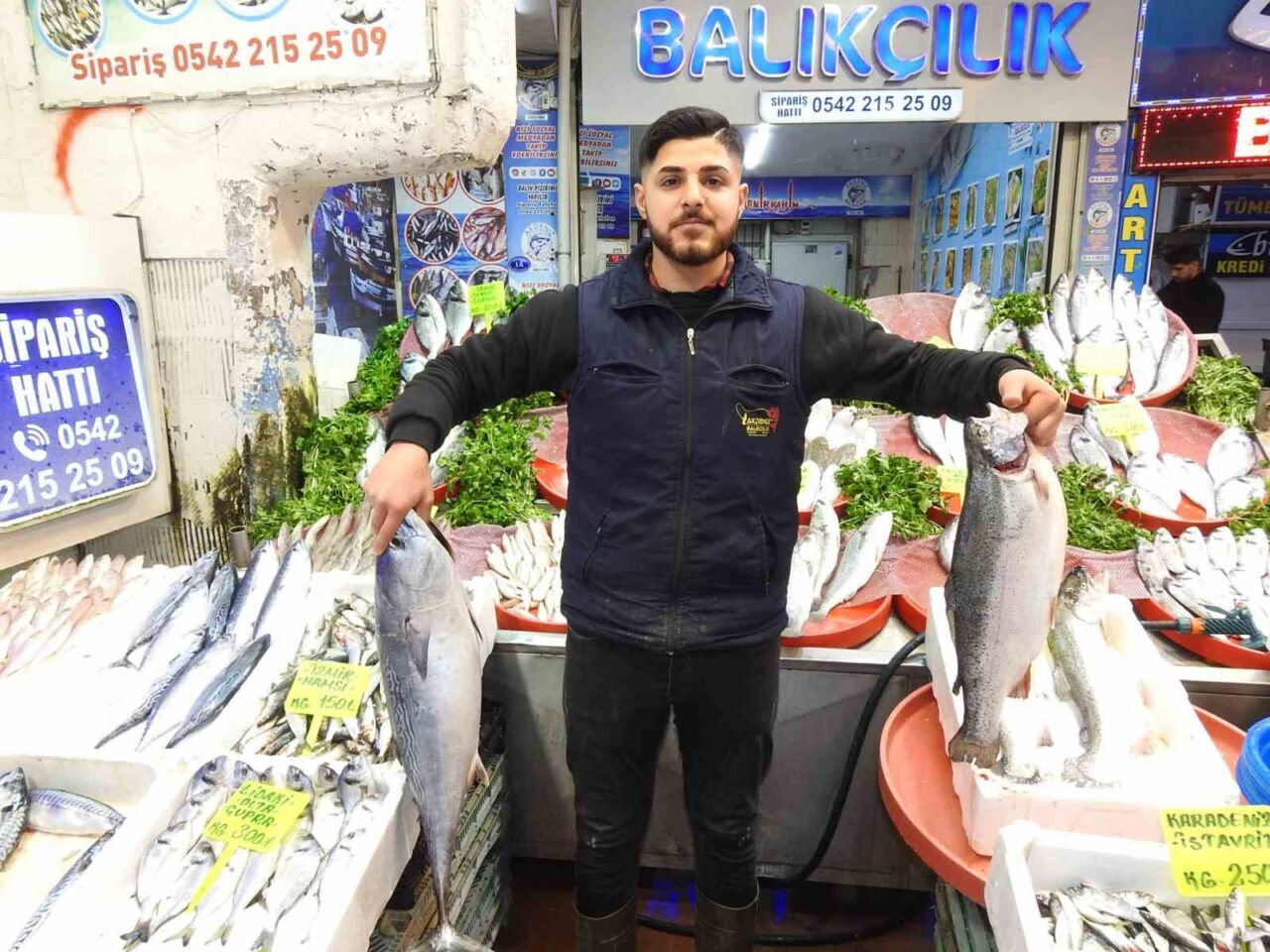 Gaziantep’te Ramazan öncesi balık tezgahlarında hamsi, palamut ve levrek gibi