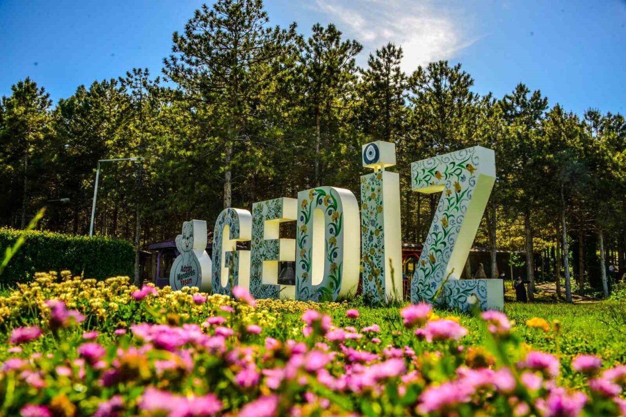 Gediz Ticaret ve Sanayi Odası Başkanı Vedat Öztürk, 2022 yılında