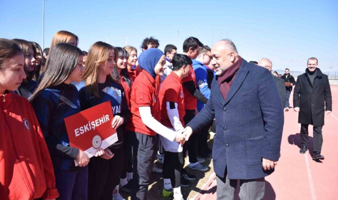 Afyonkarahisar’da Gençler Ragbi Grup Müsabakalarının Açılışı Coşkuyla Gerçekleşti Afyonkarahisar’da düzenlenen Okul Sporları Gençler Ragbi grup müsabakalarının açılış töreni,