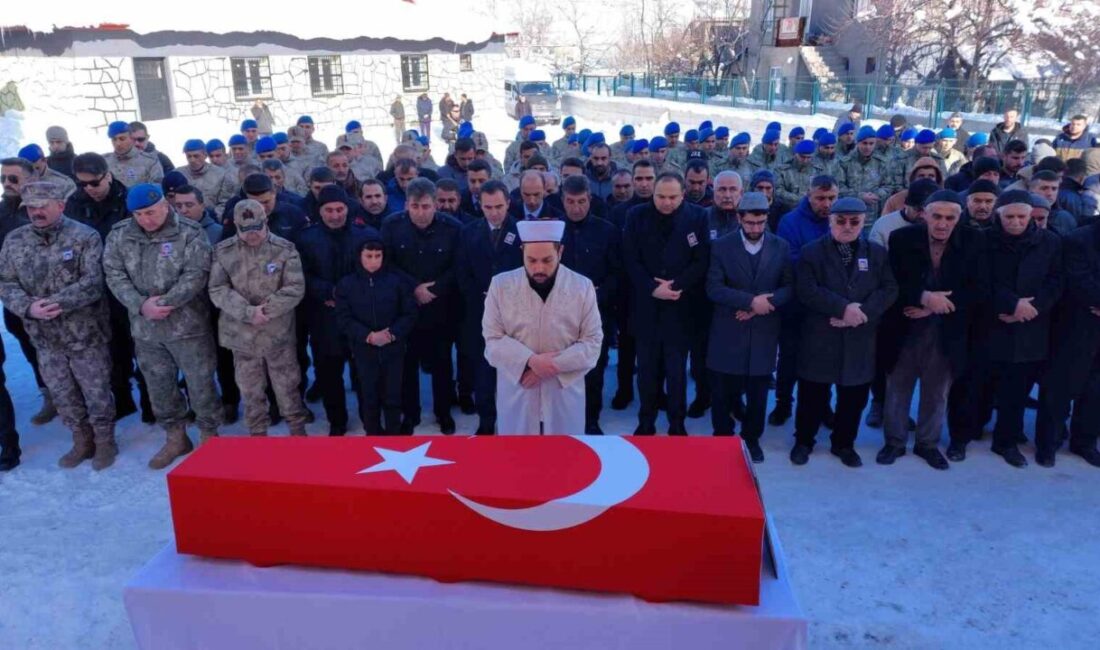 Kuzey Irak’ta Şehit Düşen Güvenlik Korucusu Mehmet Şirin Menteş, Bitlis’te Son Yolculuğuna Uğurlandı Kuzey Irak'ta görevde vefat eden Güvenlik Korucusu Mehmet Şirin Menteş,