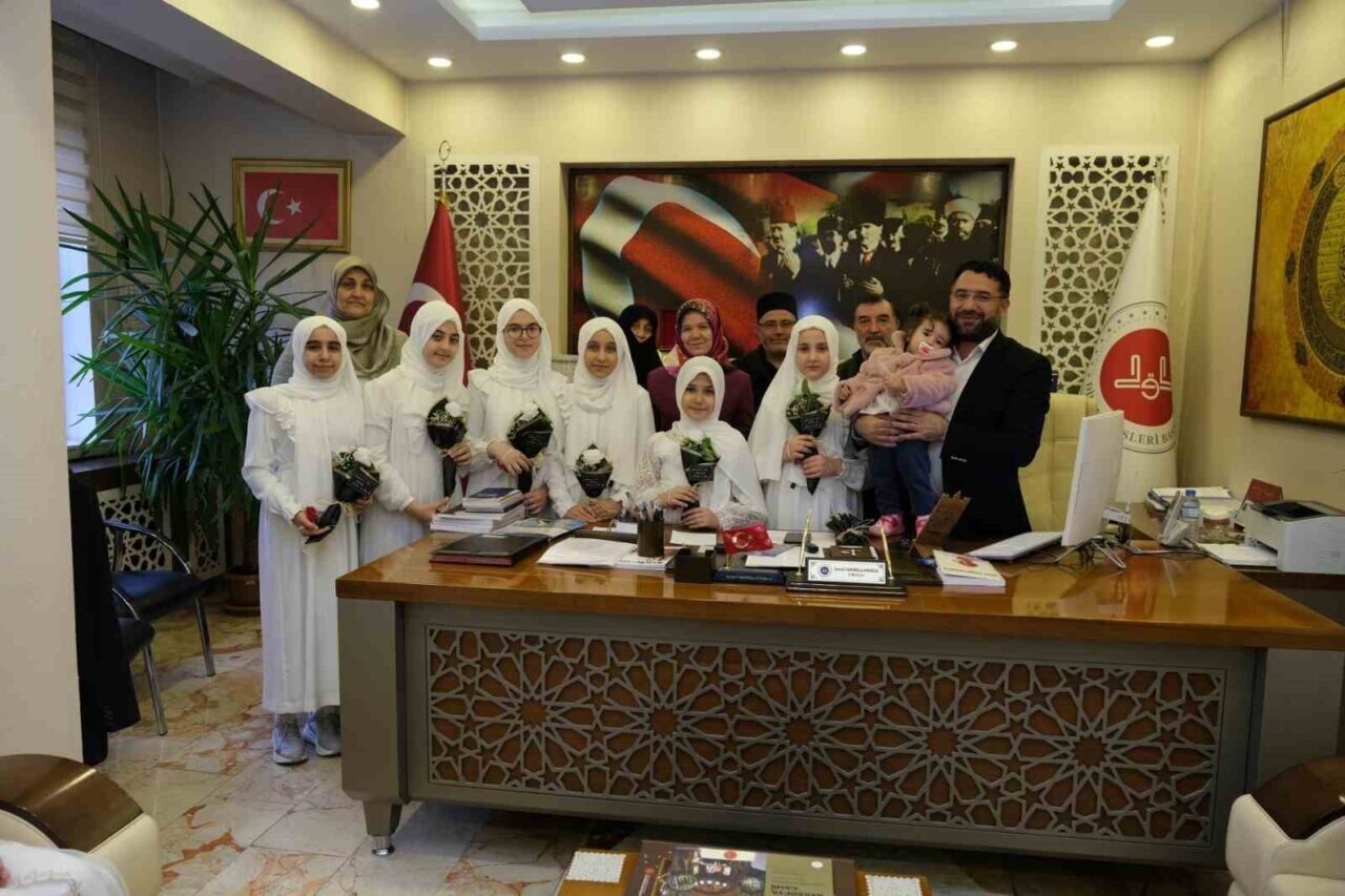 Erzincan'da düzenlenen 3. Geleneksel Hadis-i Şerif Yarışması’nda dereceler elde eden