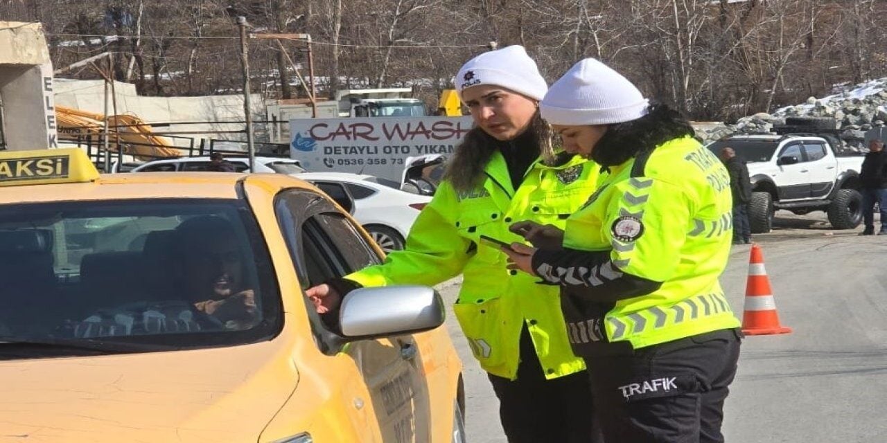 Hakkari İl Emniyet Müdürlüğü Trafik Denetleme Şube Müdürlüğü, kentteki ticari