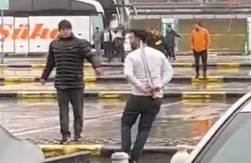 Ankaragücü taraftar grupları, Sakaryaspor maçı öncesi Highway AVM otoparkında karşılaştı