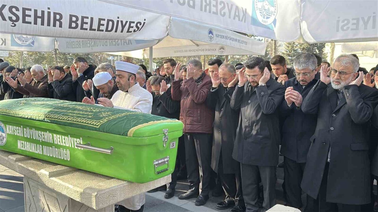 AK Parti Kayseri İl Başkanı Hüseyin Okandan’ın 95 yaşındaki dedesi