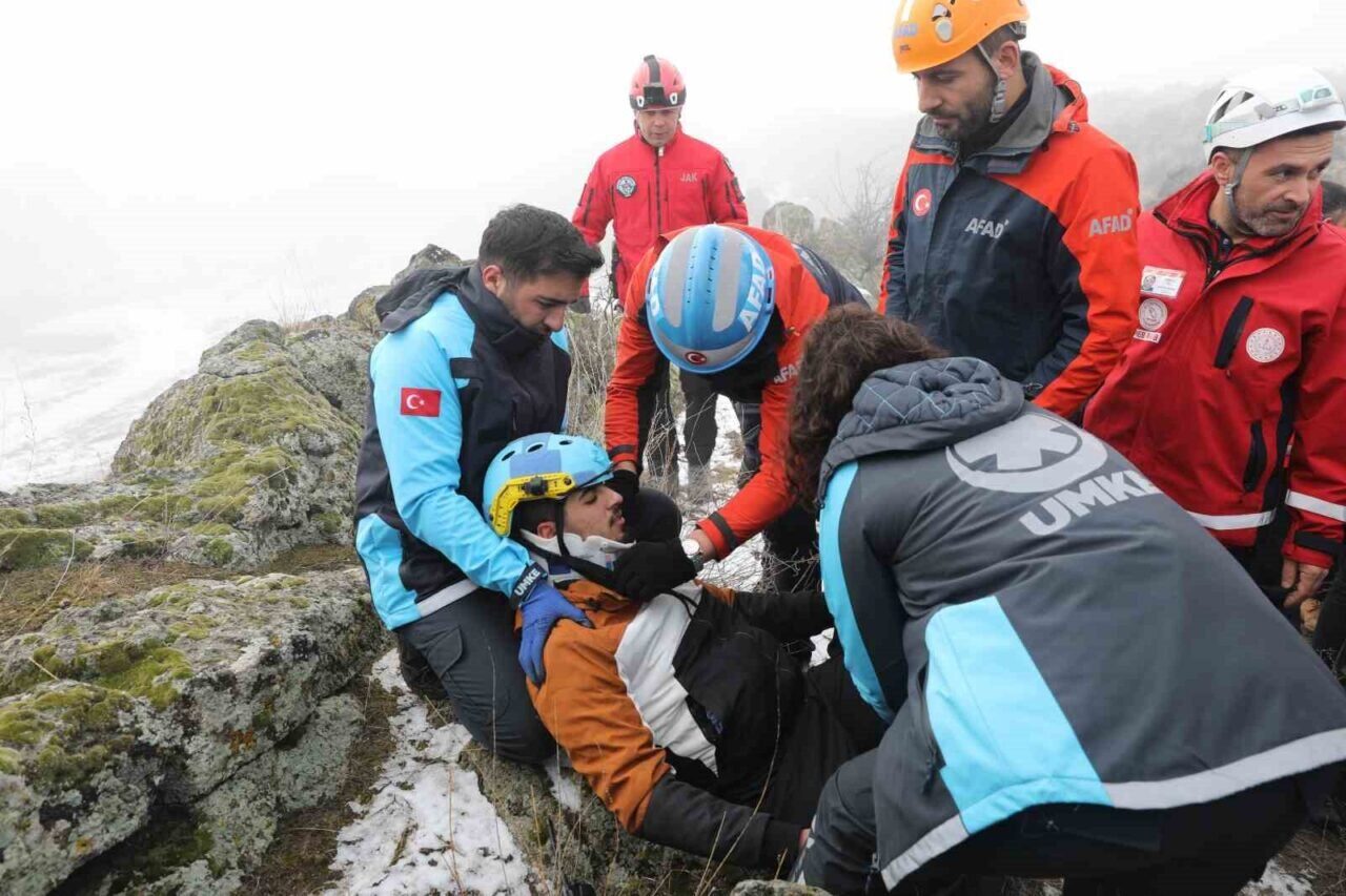 Iğdır'da, Kahramanmaraş depremlerinin yıl dönümü için düzenlenen tatbikatta Jandarma Arama