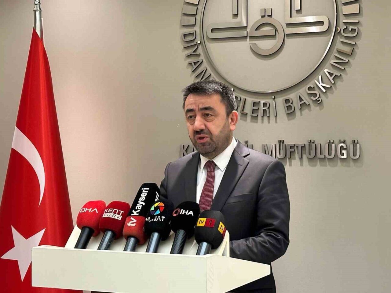Kayseri İl Müftüsü Durmuş Ayvaz, Berat Kandili'nin Ramazan'a ruh ve