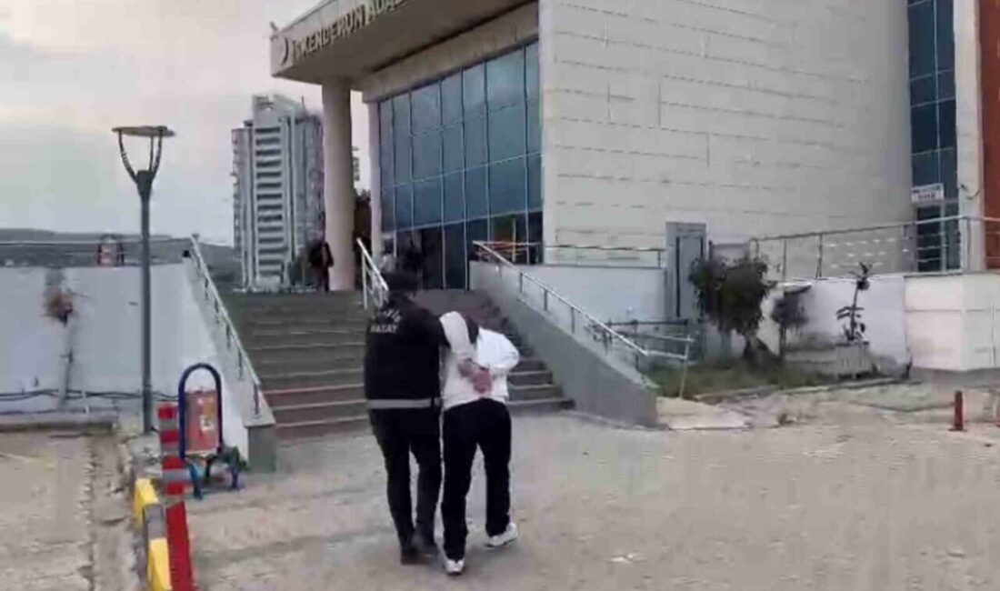 İskenderun’da 21 yıl 8 ay 29 gün hapis cezası bulunan zanlı, polis operasyonuyla yakalandı. Hatay’ın İskenderun ilçesinde, kasten yaralama suçundan 21 yıl 8 ay