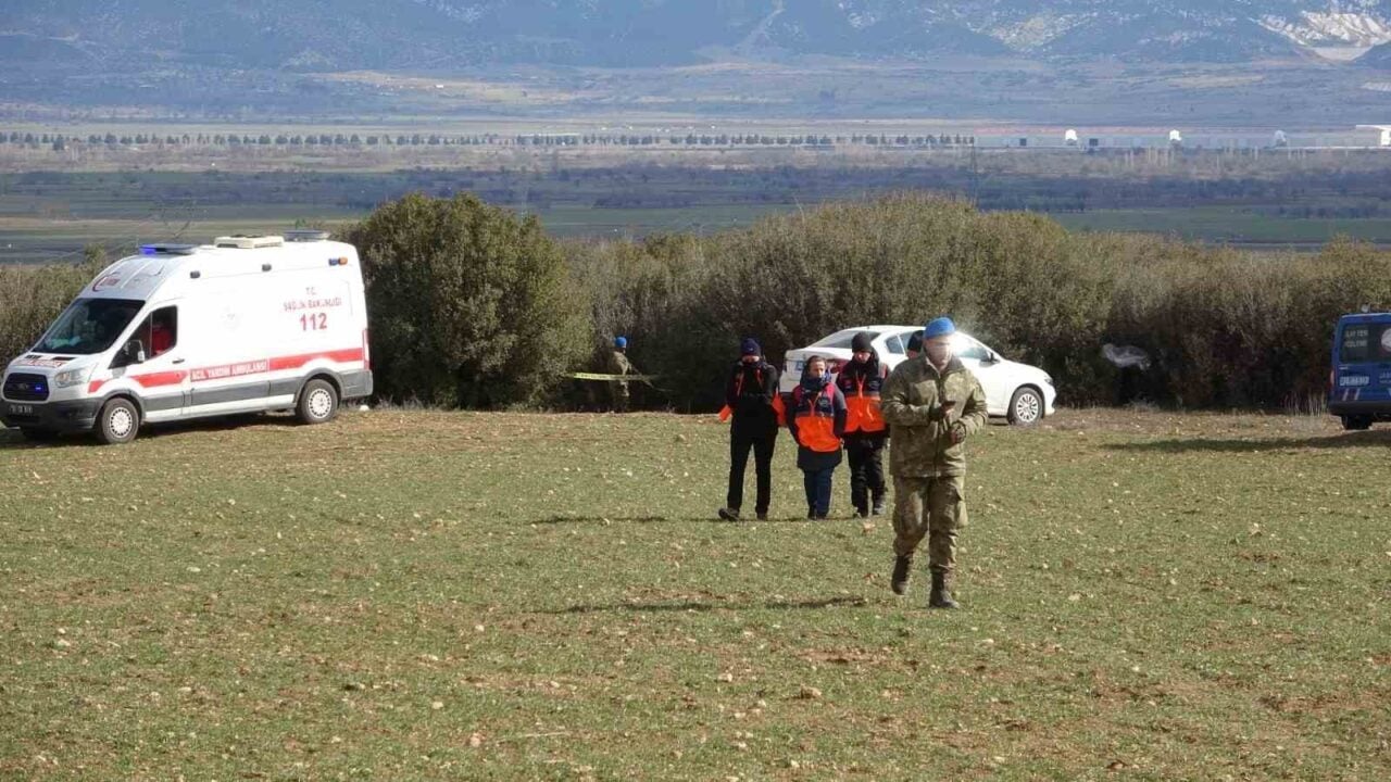 Isparta'nın Keçiborlu ilçesinde kaybolan 16 yaşındaki Kemal Aksüzek, ormanlık alanda