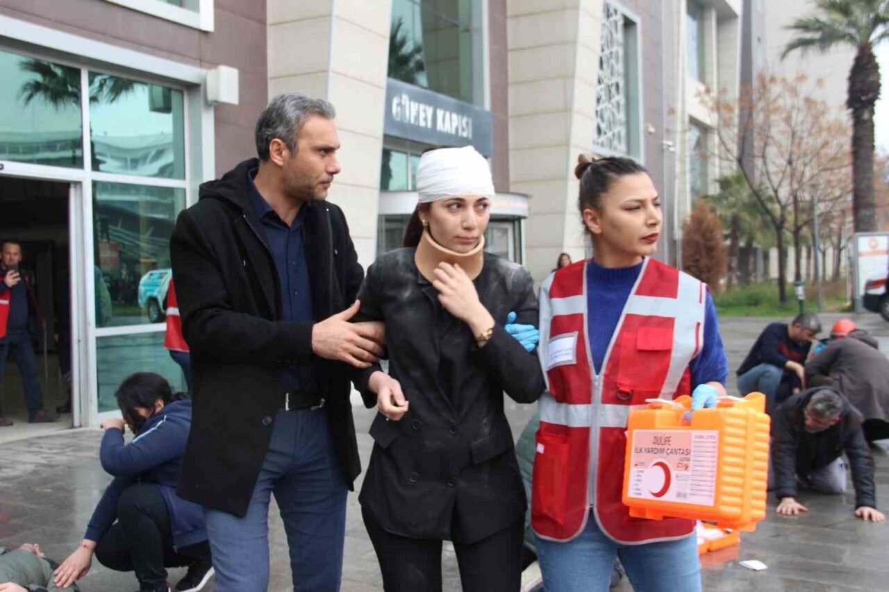 İzmir Bölge Adliye Mahkemesi, 28 Şubat'ta deprem ve yangın senaryolu