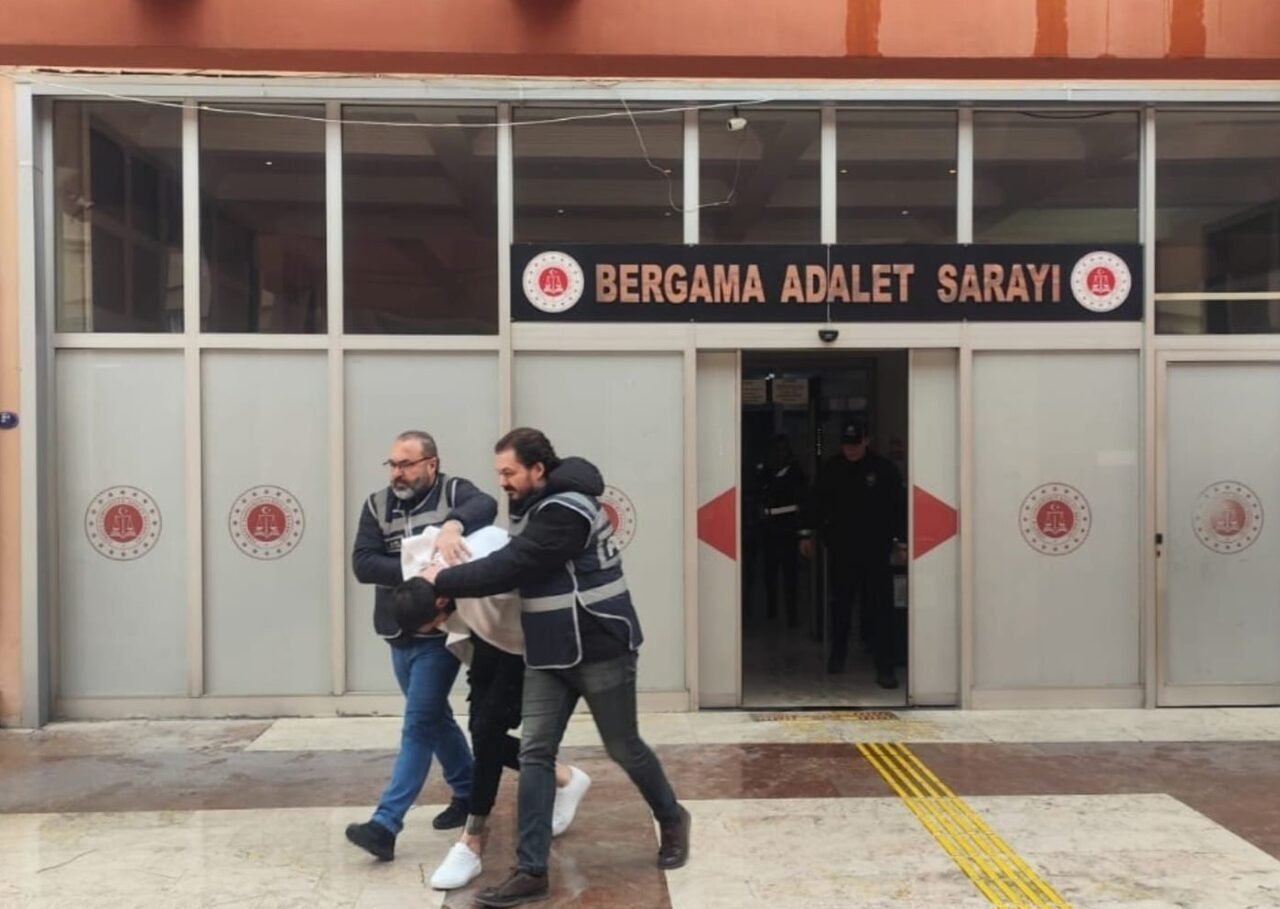 İzmir'in Bergama ilçesinde S.K. ve M.A. isimli bir çift, uyuşturucu