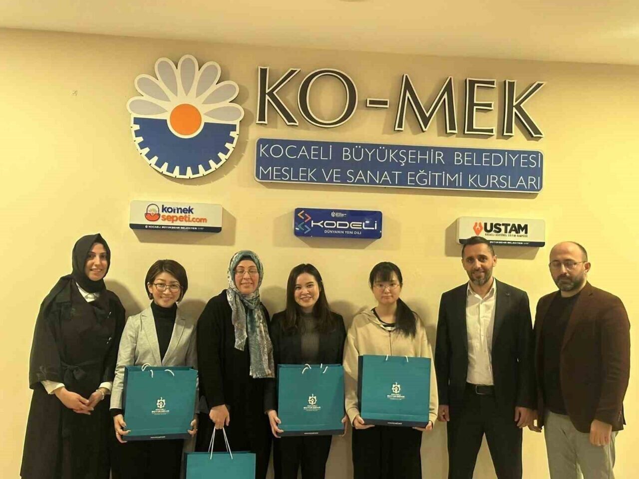 Japon yardım kuruluşu Ashinaga, KO-MEK’i ziyaret ederek 2026'dan itibaren daha