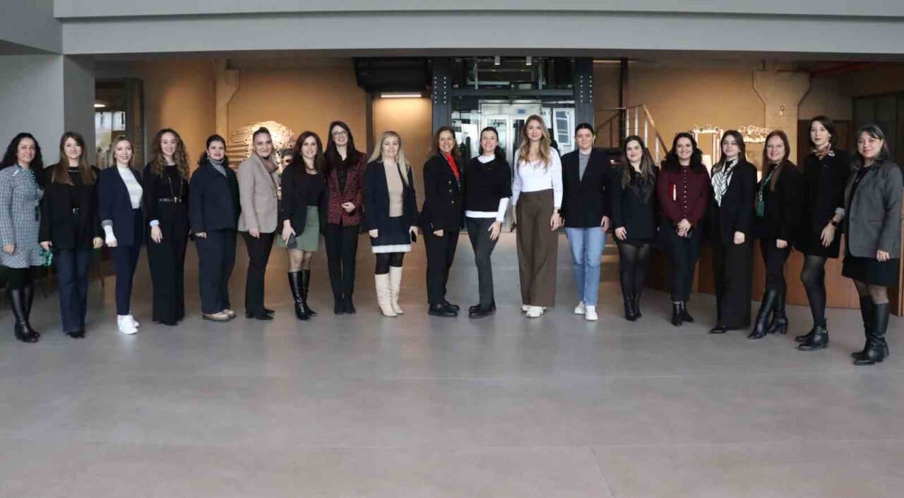 Kadının Güçlenmesi Bursa Platformu, HOSAB'daki üyeleriyle buluşarak kadının iş dünyasındaki