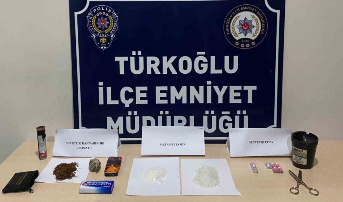 Kahramanmaraş’ta uyuşturucu ticareti yapan 3 kişi yakalanarak tutuklandı. Kahramanmaraş'ta gerçekleştirilen uyuşturucu operasyonunda M.C., N.K. ve O.Ö. adlı üç
