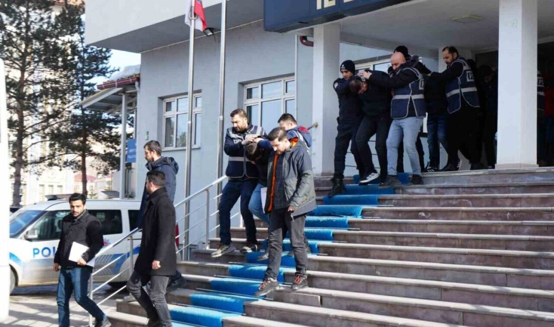 Bayburt'ta oto kiralama adı altında dolandırıcılık yapan 11 kişilik çete,