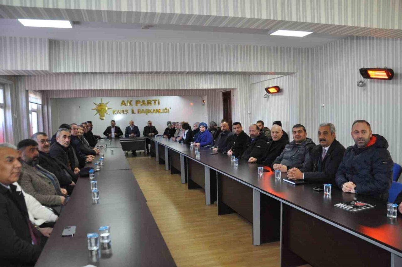Kars'ta AK Parti, 28 Şubat Darbesi'nin 28. yıl dönümünde darbecilik