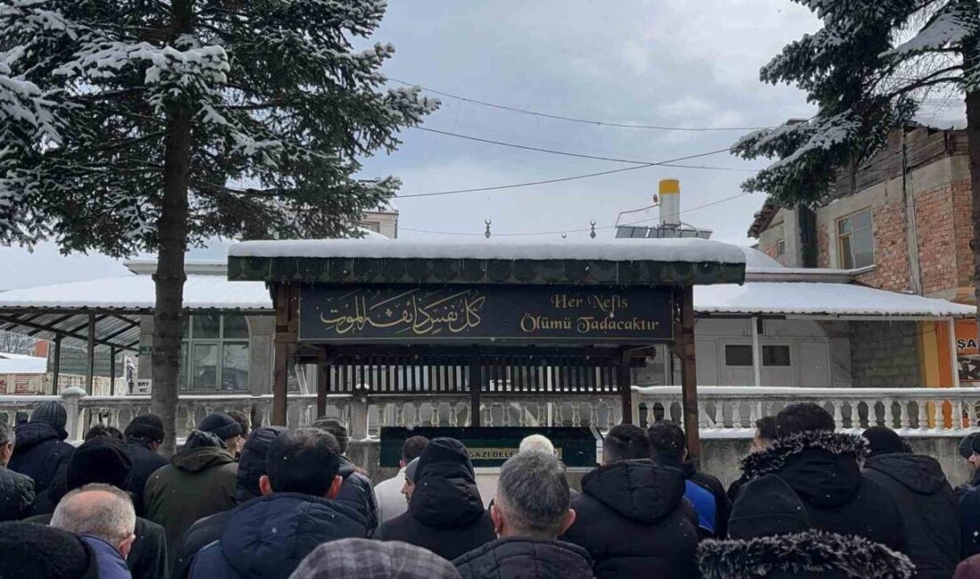 92 Yaşındaki İhsan Ayan, 25 Yıldır Muhtarlık Yaptığı İhsangazi’de Son Yolculuğuna Uğurlandı İhsangazi'nin uzun yıllar muhtarlık yapan ve siyasette aktif olan 92