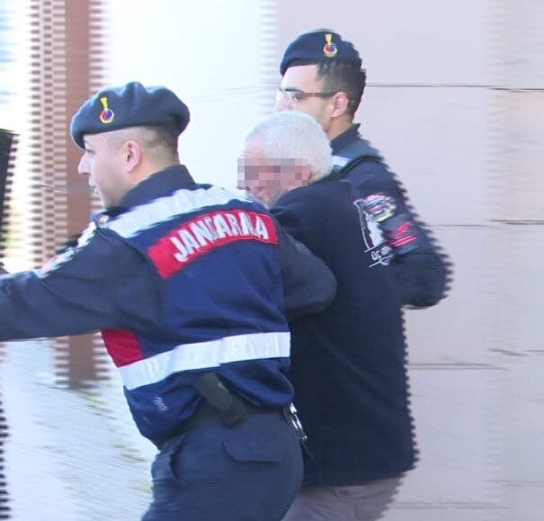 Ankara’da Kayınpederinin Bıçakladığı Damat: Enişte Şiddet Gözlemlemediğini Açıkladı Ankara'nın Polatlı ilçesinde, damadı Gökhan Çapar'ı bıçaklayarak öldüren kayınpeder Mustafa