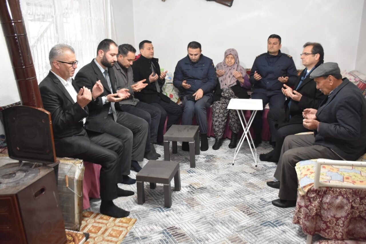 Manisa Salihli Kaymakamı Ali Güldoğan, 1983'te şehit olan Jandarma Er