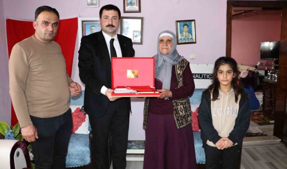 Diyadin Kaymakamı Mustafa Karali, Şehit Ailesini Unutmadı Diyadin Kaymakamı Mustafa Karali, İlçe Jandarma Komutanı Tolga Seçkin Zafer,
