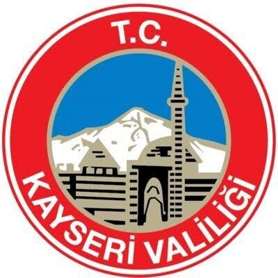 Kayseri’de kar yağışına rağmen okulların tatil edilmeyeceği açıklandı. Kayseri Valiliği, 14 Şubat 2025 Cuma günü kar yağışının eğitimi