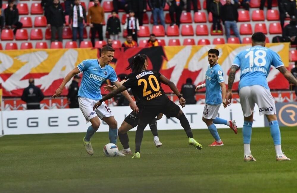 Kayserispor’un Trabzonspor’a Karşı Evinde Galibiyet Hasreti Devam Ediyor Kayserispor, Trabzonspor ile yaptığı son 10 maçta galip gelemedi. İki