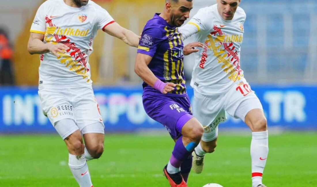 Kayserispor’a kötü tezahürat nedeniyle PFDK’dan 210 bin TL para cezası Profesyonel Futbol Disiplin Kurulu, Kayserispor'a Eyüpspor ile oynanan maçtaki kötü