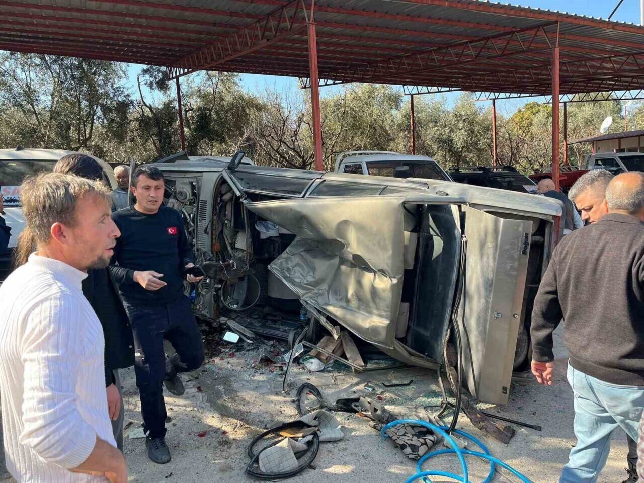 Mersin'in Mut ilçesinde, Muhammet Aktaş'ın kullandığı otomobilin kaza yapması sonucu