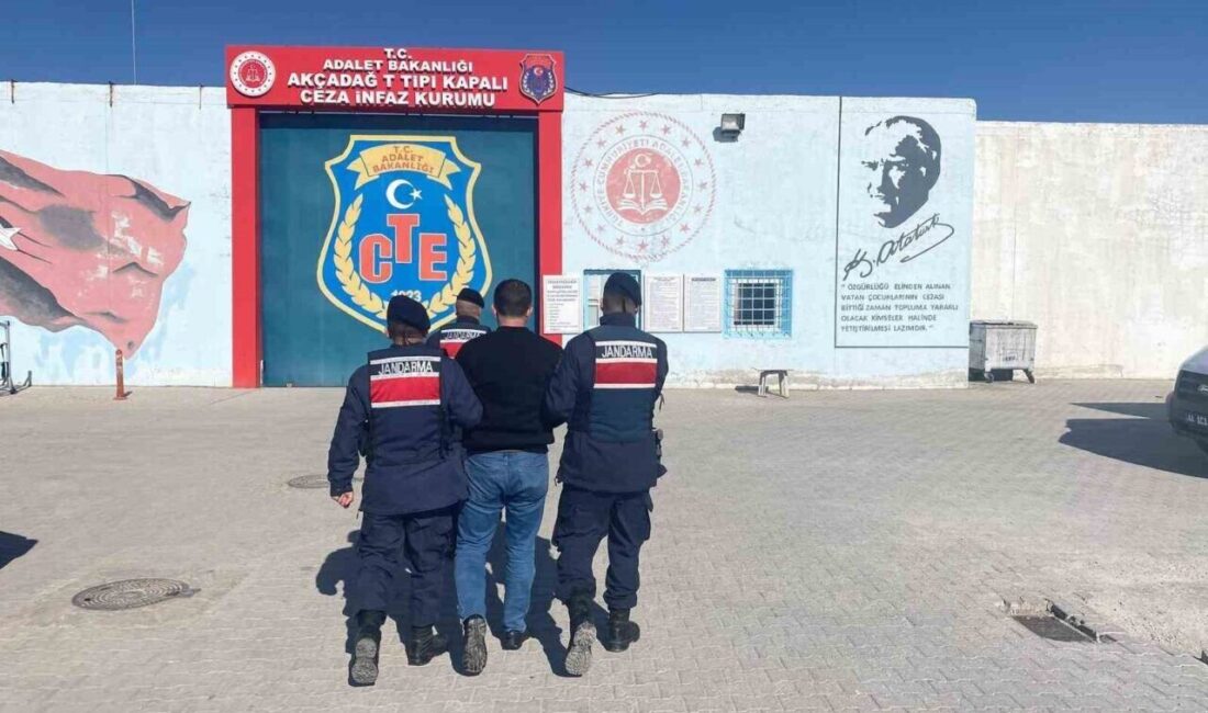 Malatya’da 6 yıl 3 ay hapis cezası bulunan firari FETÖ zanlısı jandarma operasyonuyla yakalandı. Malatya'da, FETÖ/PDY üyesi olmaktan 6 yıl 3 ay hapis cezası