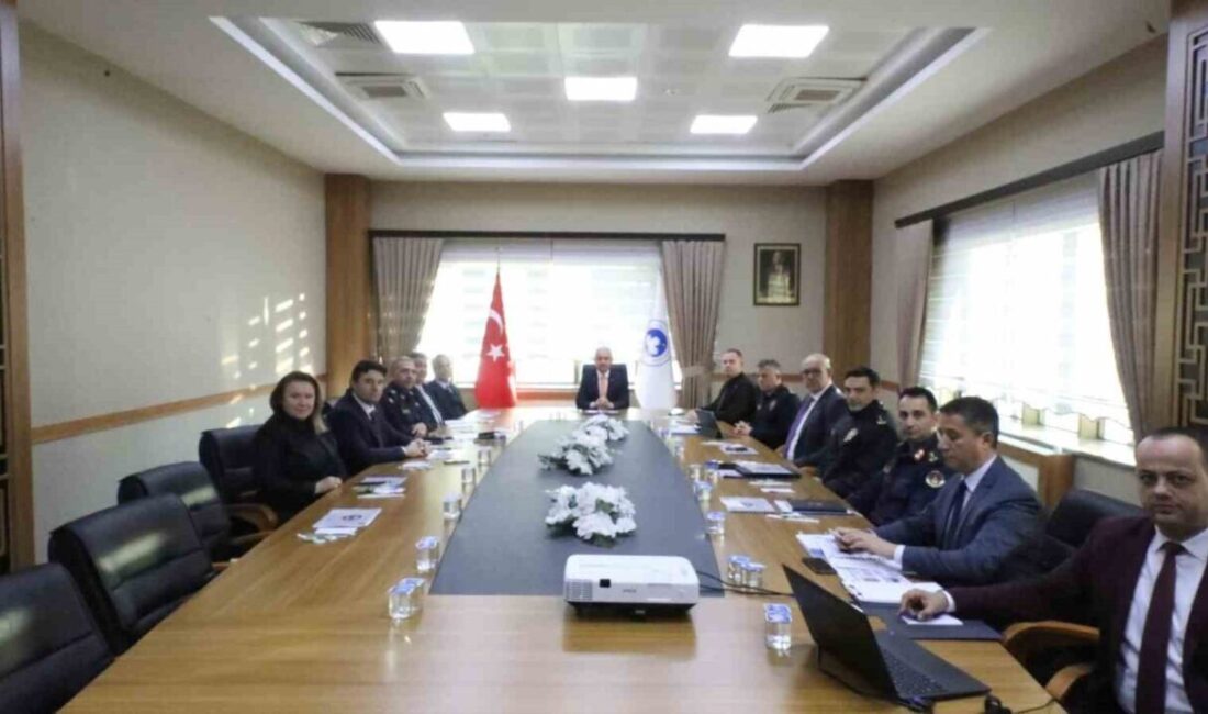 Kırklareli’nde 2024-2025 Eğitim Öğretim Yılı Üniversite Güvenlik Koordinasyon İkinci Toplantısı Gerçekleştirildi Kırklareli'nde 2024-2025 Eğitim Öğretim Yılı Üniversite Güvenlik Koordinasyon ikinci toplantısı,