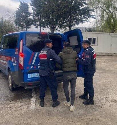 Kırklareli’nde Aranan 31 Şüpheli Jandarma Tarafından Yakalandı Kırklareli'nde jandarma, çeşitli suçlardan aranan 31 şüpheliyi ele geçirdi. 10