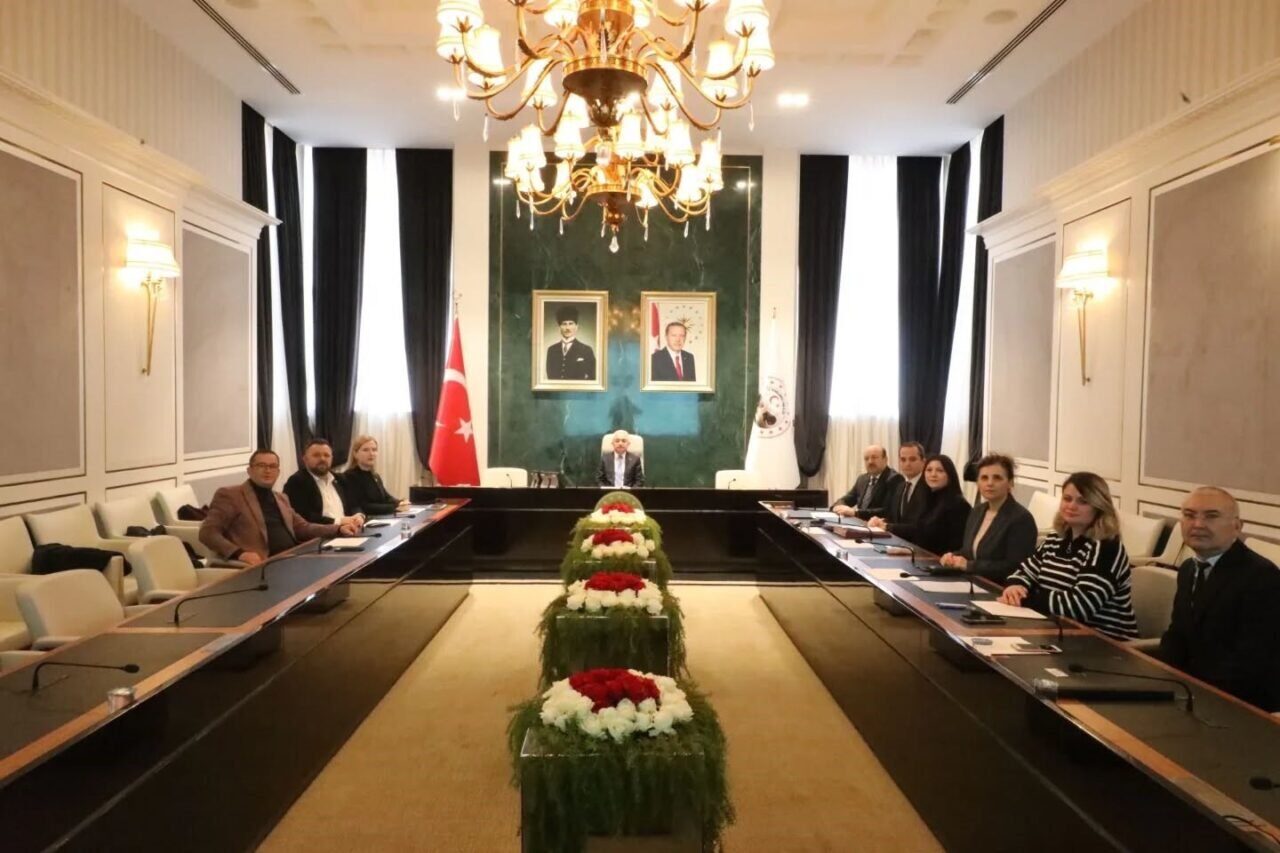 Kırklareli'nde Vali Uğur Turan'ın başkanlığında İl Encümen Toplantısı gerçekleştirildi. Toplantıda