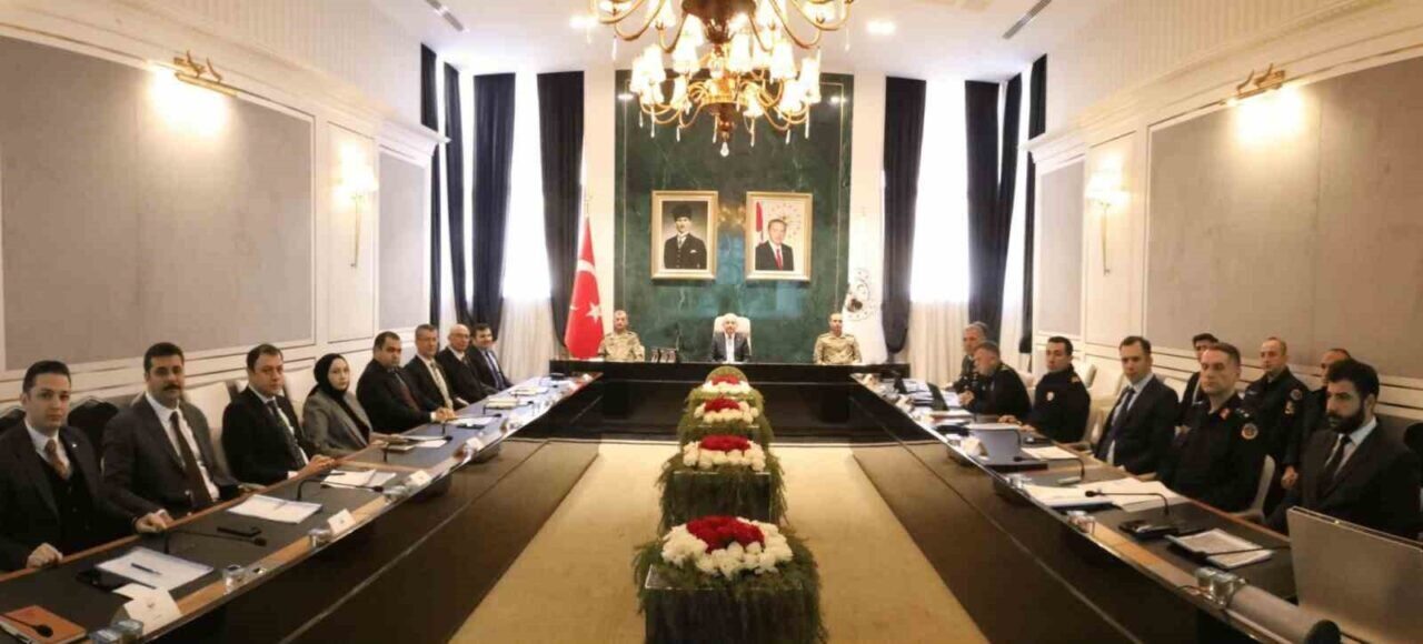 Kırklareli'nde, Vali Uğur Turan başkanlığında düzenlenen Ocak 2025 İl Güvenlik