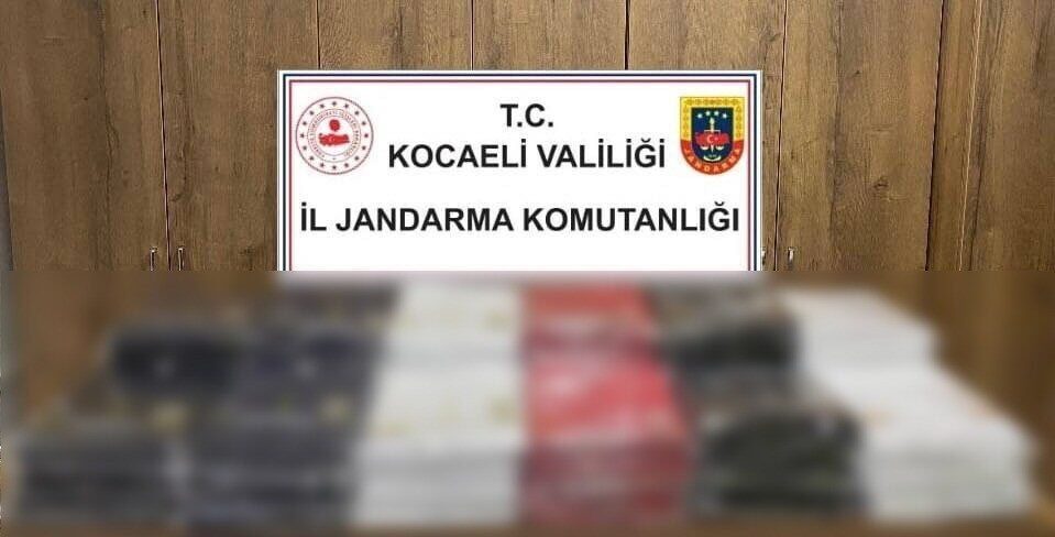 Körfez’de düzenlenen operasyonda 1500 adet sahte giyim ürünü ele geçirildi Kocaeli'nin Körfez ilçesinde gerçekleştirilen operasyonda, İl Jandarma Komutanlığı ekipleri tarafından