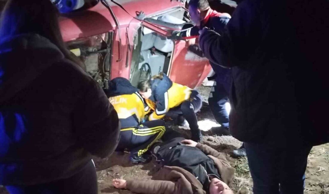 Erbaa’da Virajı Alamayan Araç Tarlaya Devrildi, 1 Kişi Yaralandı Tokat'ın Erbaa ilçesinde K.C.Ç.'nin kullandığı otomobil virajda devrildi, sonucu sürücü