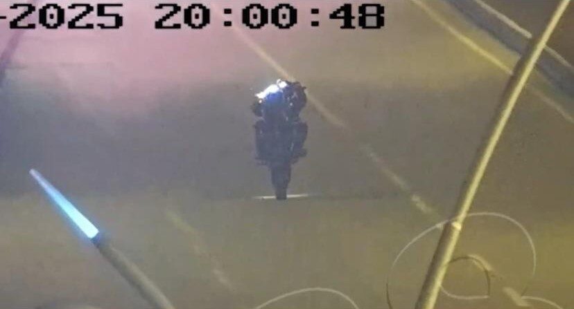 Diyarbakır'da akrobasi yapan motosiklet sürücüsü, Kent Güvenlik Yönetim Sistemi (KGYS)