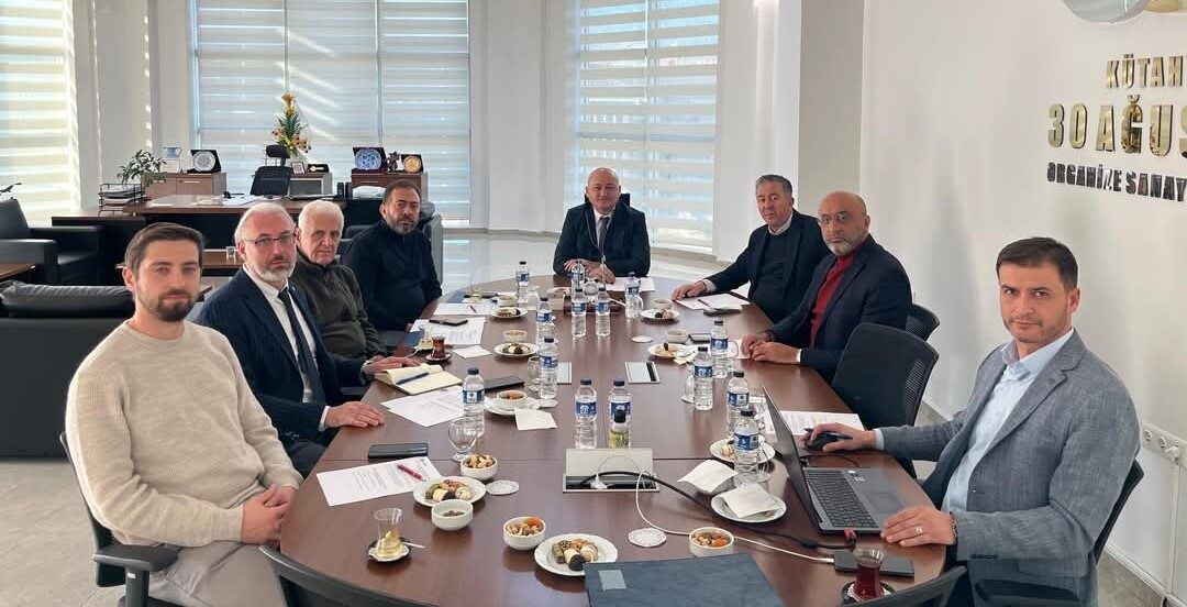 Kütahya 30 Ağustos OSB Yönetim Kurulu Toplantısı, Salih Çetiner’in Başkanlığında Yapıldı Kütahya 30 Ağustos Organize Sanayi Bölgesi Yönetim Kurulu, Salih Çetiner