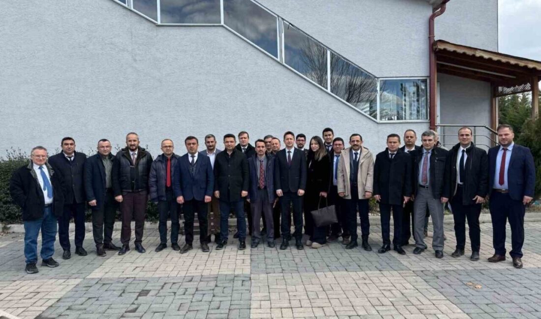 Kütahya’da Tarım ve Orman Koordinasyon Toplantısı Gerçekleştirildi Kütahya İl Tarım ve Orman Müdürü Ertan Keleş, Tavşanlı'da ilk