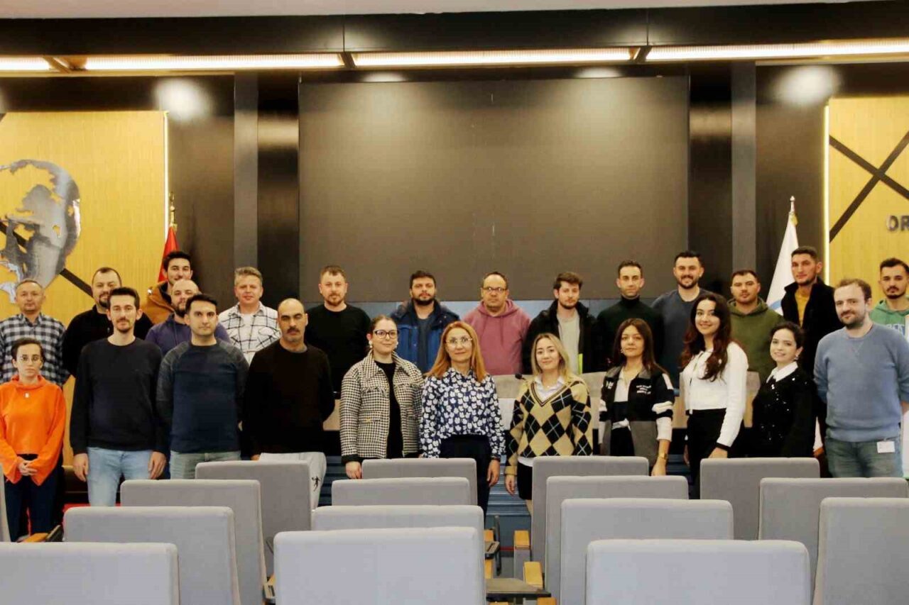 Kütahya Organize Sanayi Bölgesi Eğitim Akademisi, Ayşe Görücü liderliğinde "Mavi