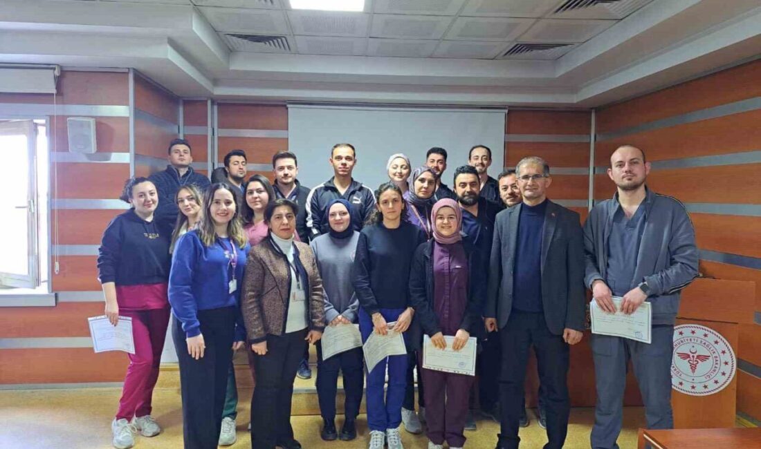 Kütahya’da Acil Hemşireliği Sertifikalı Eğitim Programı Başarıyla Tamamlandı Kütahya Evliya Çelebi Eğitim ve Araştırma Hastanesi'nde düzenlenen Acil Hemşireliği