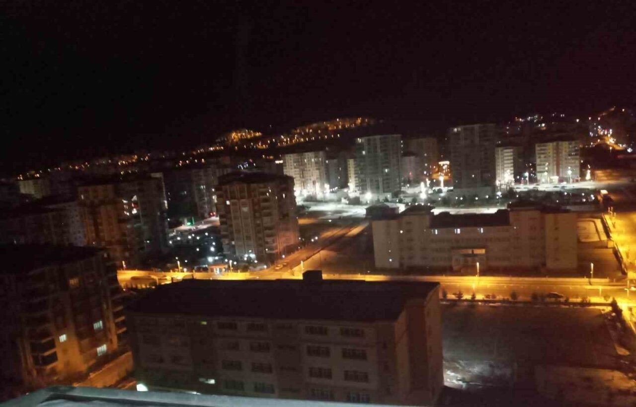 Malatya'nın Kale ilçesinde 4.4 büyüklüğünde bir deprem meydana geldi. Afet