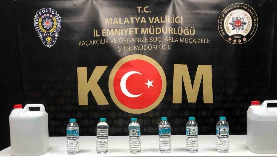 Malatya’da Kaçak Tütün ve Sahte Alkol Operasyonu: 4 Şüpheli Yakalandı Malatya İl Emniyet Müdürlüğü KOM ekipleri, dört şüpheliye ait adreslerde