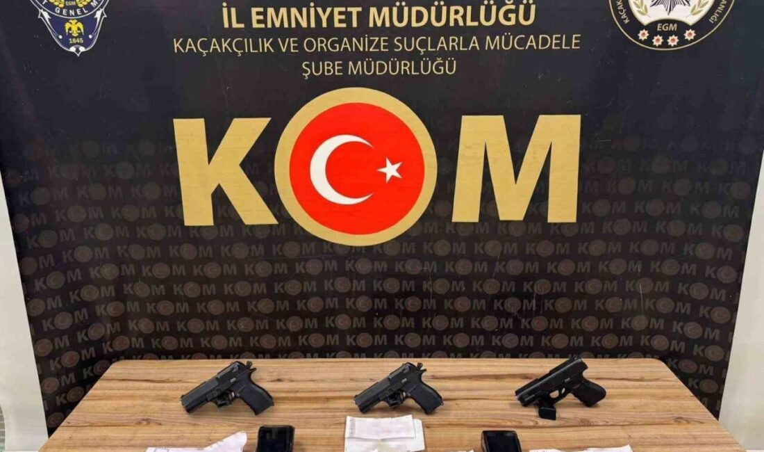 Manisa’da Suç Örgütüne Yönelik Eş Zamanlı Operasyonda 17 Şüpheli Gözaltına Alındı Manisa, İzmir ve İstanbul'da düzenlenen eş zamanlı operasyonda, suç örgütü