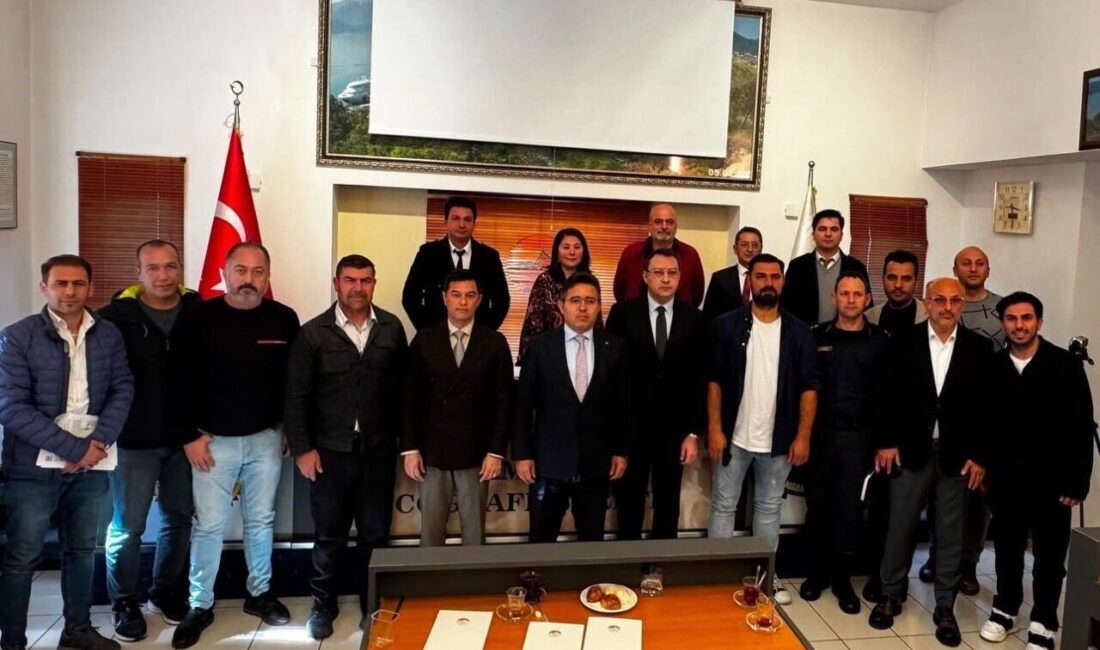 Marmaris Barlar Sokağı’nın Geleceği İçin Önemli Toplantı Yapıldı Marmaris Barlar Sokağı’nın durumu ve geleceği üzerine önemli bir toplantı