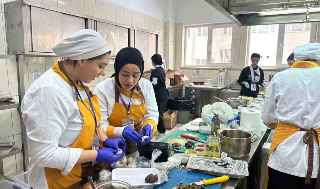 Kayseri'de düzenlenen ‘Modern Türk Mutfağı’ yarışmasında Halide Nusret Zorlutuna Kız