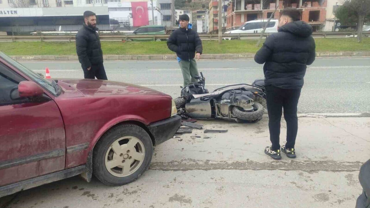 Bursa'nın Orhangazi ilçesinde, K.A. (68) yönetimindeki Tofaş Kartal, yoldan çıkan