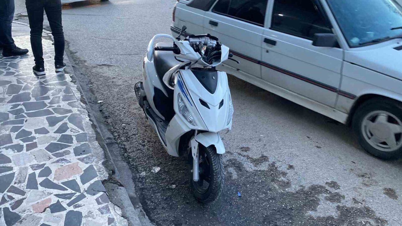 Elazığ'da 23 HK 535 plakalı otomobil, 23 AFC 284 plakalı