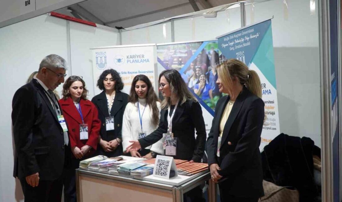 Ege Kariyer Fuarı EGEKAF’25, Manisa Celal Bayar Üniversitesi’nde başarılı bir şekilde gerçekleştirildi EGEKAF’25, Manisa Celal Bayar Üniversitesi'nde 16 üniversite ve 300'den fazla